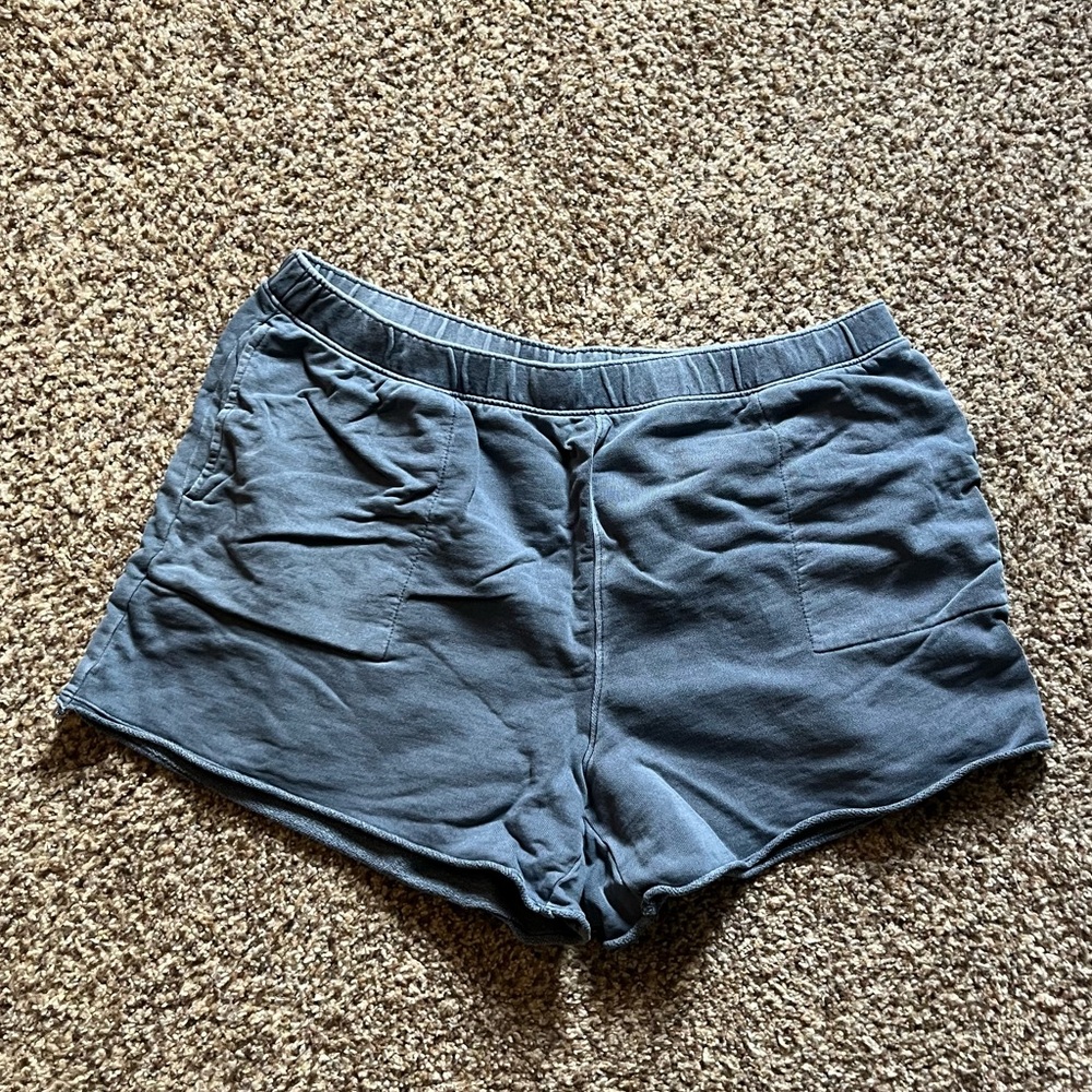 Universal Thread Shorts